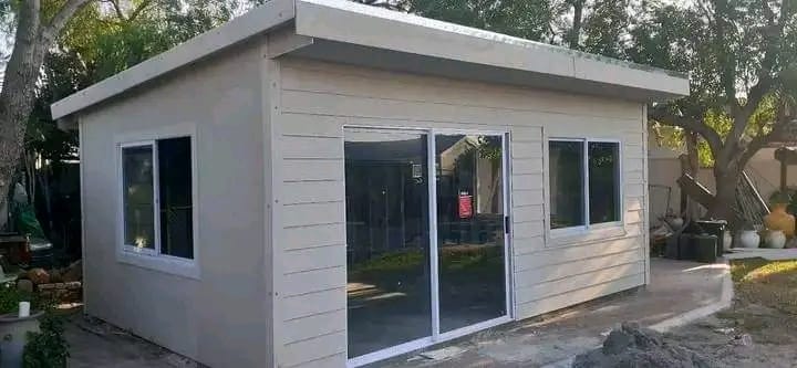 Nutec house with sliding doors